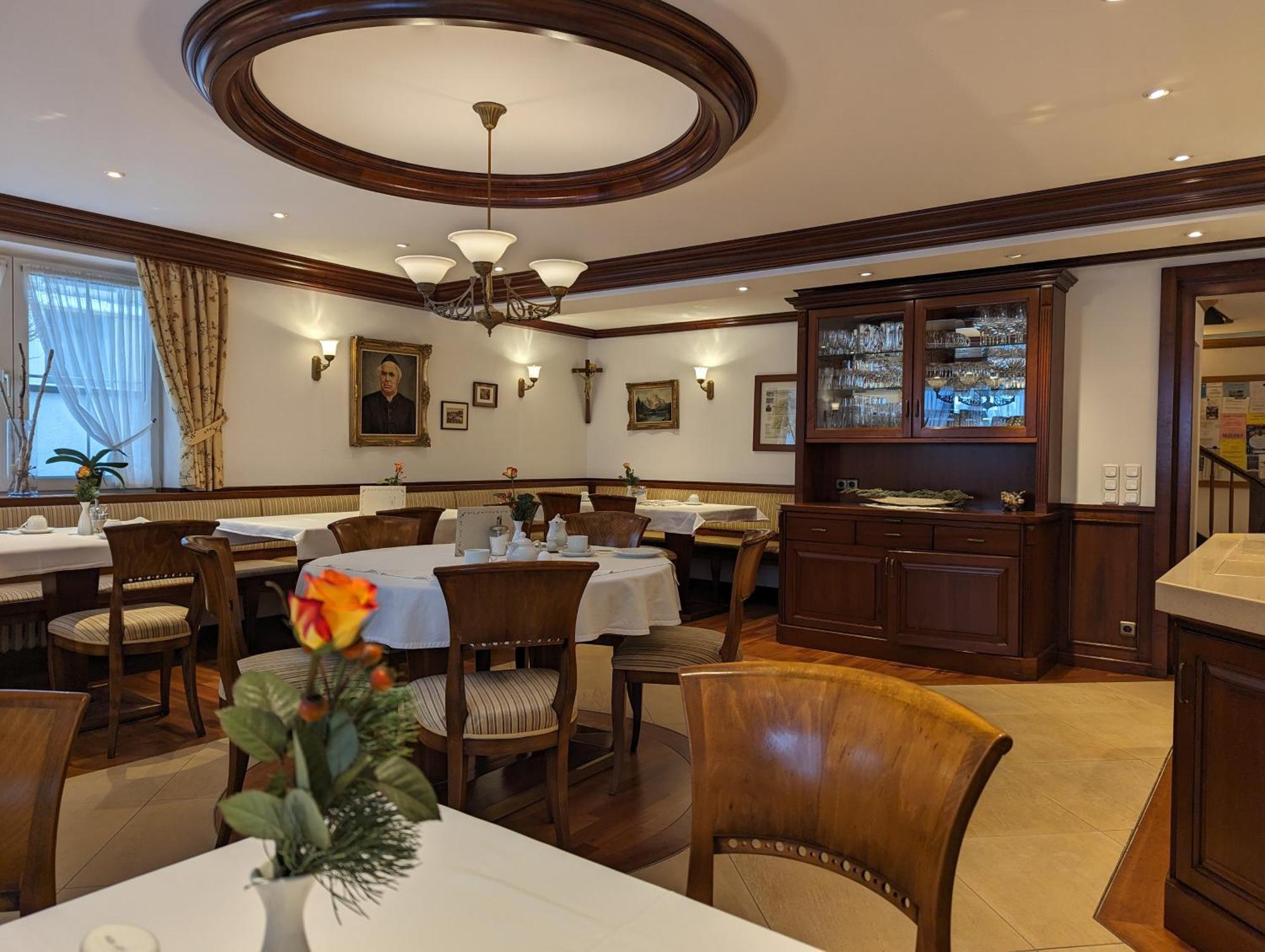 Hotel Germania 3*